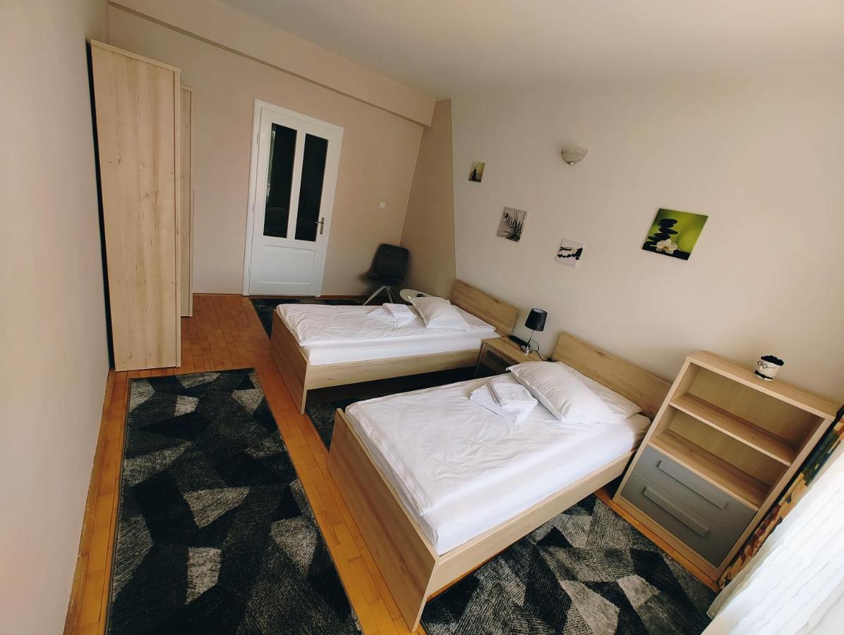 Ten'S Apartment - Spatios Si Linistit Kluž Exteriér fotografie